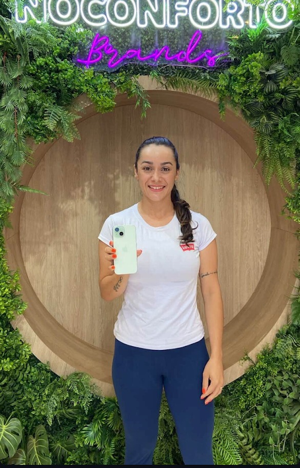 Jéssica Melo da Silva na Noconforto Brands